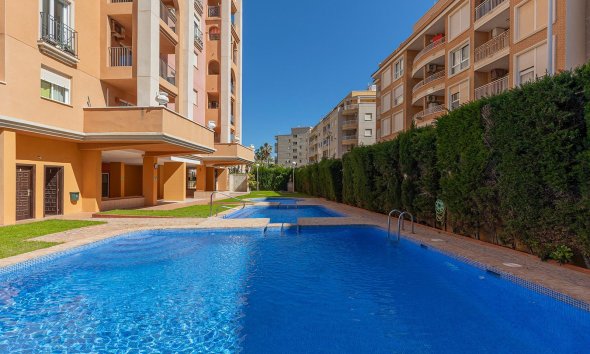 Resale - Apartment - Torrevieja - Playa de los locos