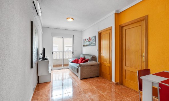 Resale - Apartment - Torrevieja - Centro - Muelle Pesquero