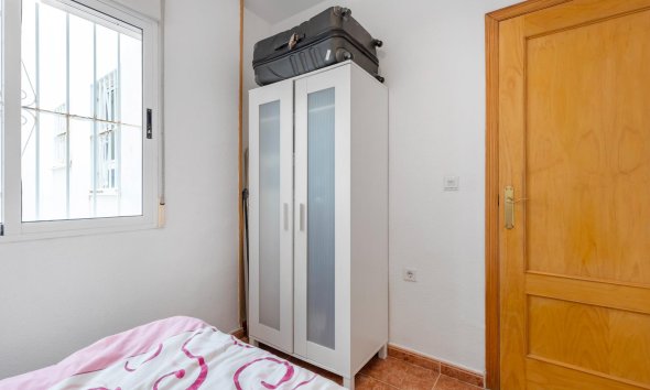 Resale - Apartment - Torrevieja - Centro - Muelle Pesquero