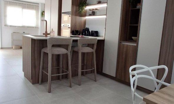 Resale - Apartment - Torrevieja - Playa Acequion