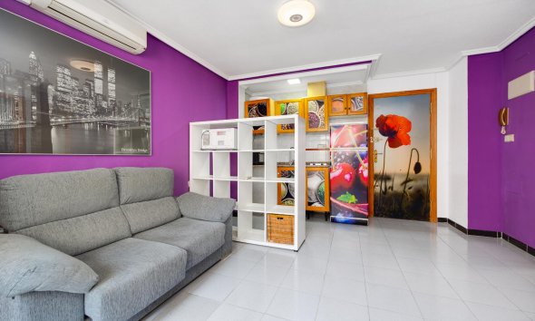 Resale - Apartment - Torrevieja - Playa de Los Locos-Curva del Palangre