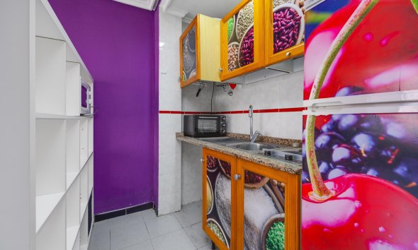 Resale - Apartment - Torrevieja - Playa de Los Locos-Curva del Palangre