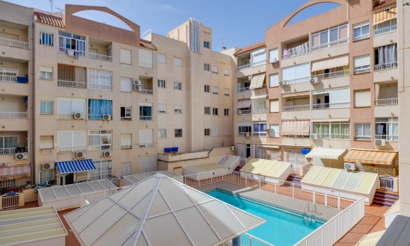 Resale - Apartment - Torrevieja - Playa de Los Locos-Curva del Palangre