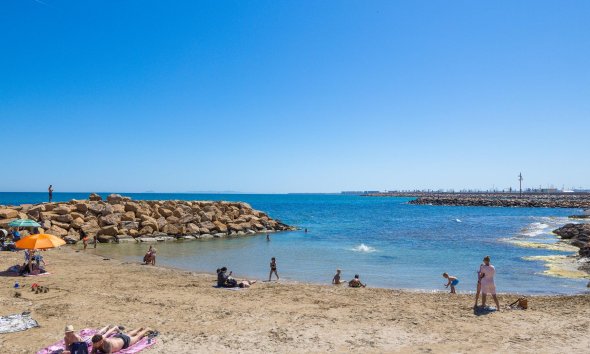 Resale - Apartment - Torrevieja - Playa de Los Locos-Curva del Palangre