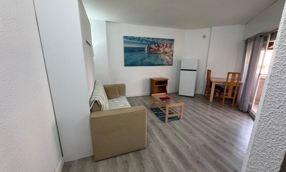Resale - Apartment - Torrevieja - Playa de Los Locos-Curva del Palangre