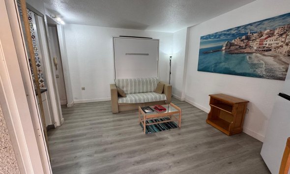 Resale - Apartment - Torrevieja - Playa de Los Locos-Curva del Palangre