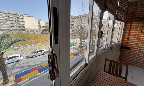 Resale - Apartment - Torrevieja - Playa de Los Locos-Curva del Palangre