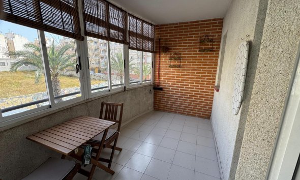 Resale - Apartment - Torrevieja - Playa de Los Locos-Curva del Palangre