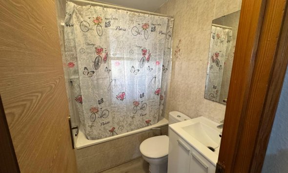 Resale - Apartment - Torrevieja - Playa de Los Locos-Curva del Palangre