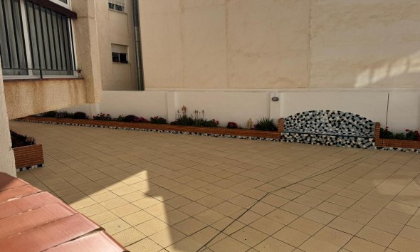Resale - Apartment - Torrevieja - Playa de Los Locos-Curva del Palangre