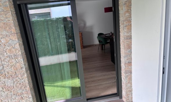 Resale - Villa - Los Montesinos - La Herada