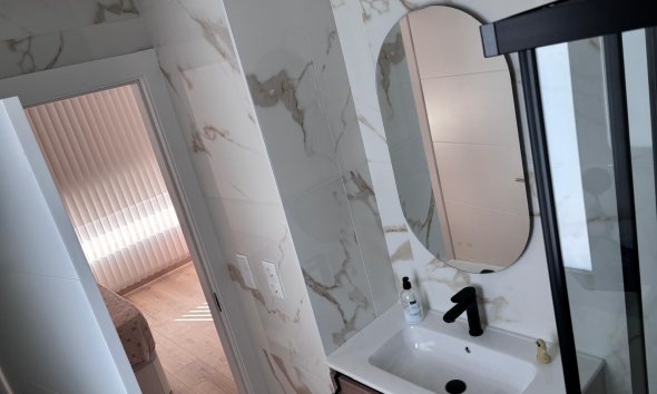 Resale - Villa - Los Montesinos - La Herada