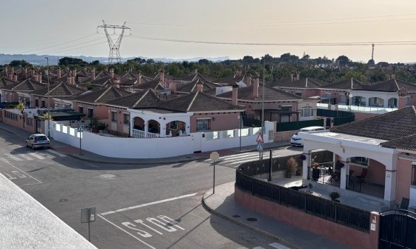 Resale - Villa - Los Montesinos - La Herada