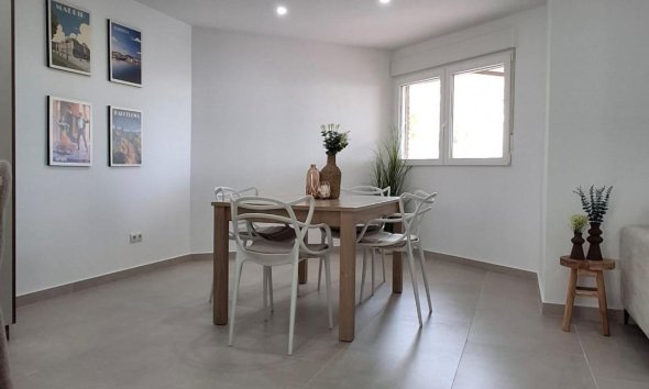 Resale - Apartment - Torrevieja - Acequion