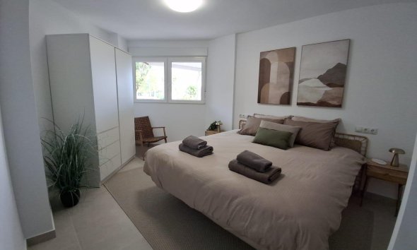 Resale - Apartment - Torrevieja - Acequion