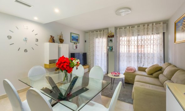 Resale - Apartment - Torrevieja - Estacion de autobuses