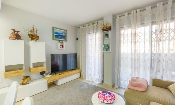 Resale - Apartment - Torrevieja - Estacion de autobuses