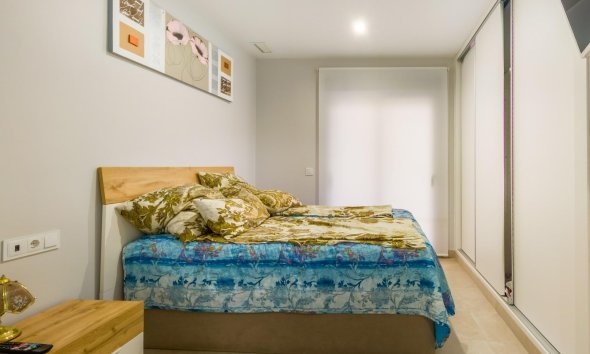 Resale - Apartment - Torrevieja - Estacion de autobuses