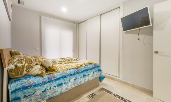 Resale - Apartment - Torrevieja - Estacion de autobuses