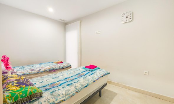 Resale - Apartment - Torrevieja - Estacion de autobuses