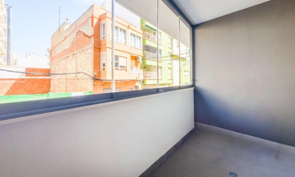 Resale - Apartment - Torrevieja - Estacion de autobuses