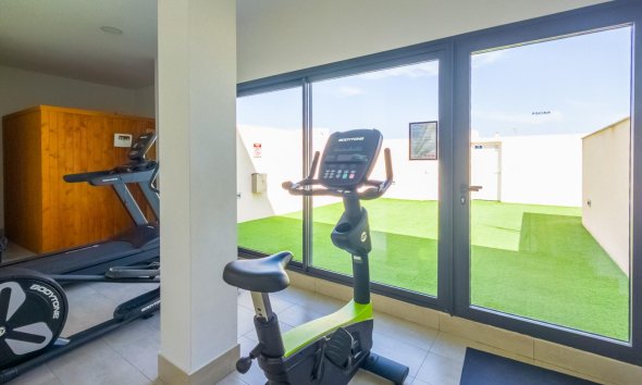 Resale - Apartment - Torrevieja - Estacion de autobuses