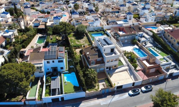 Resale - Villa - Torrevieja - Los balcones