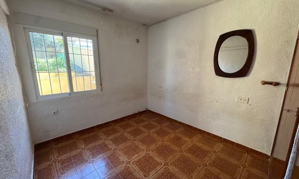 Resale - Villa - Torrevieja - Los balcones