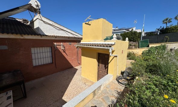 Resale - Villa - Torrevieja - Los balcones