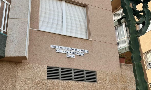 Resale - Apartment - Torrevieja - Cabo cervera