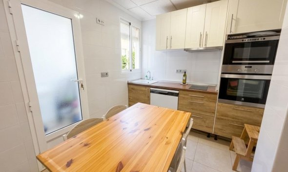 Resale - Apartment - Torrevieja - Centro