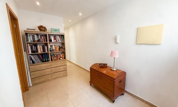 Resale - Apartment - Torrevieja - Centro