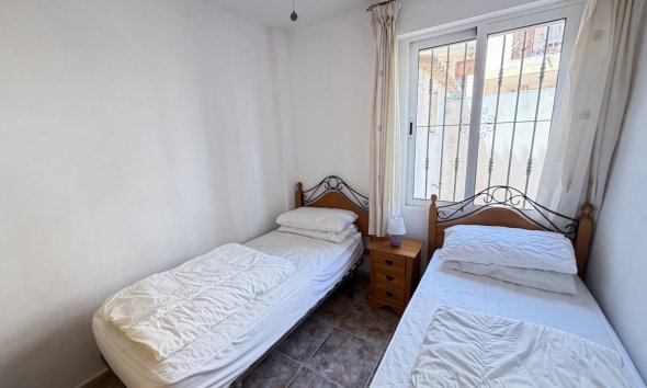 Resale - Apartment - Orihuela Costa - La Zenia