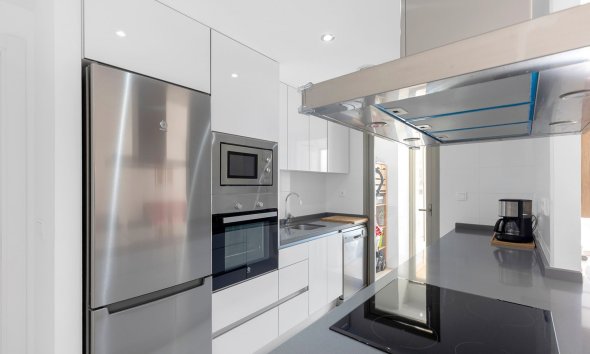 Resale - Apartment - Orihuela Costa - Villamartín