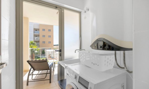 Resale - Apartment - Orihuela Costa - Villamartín