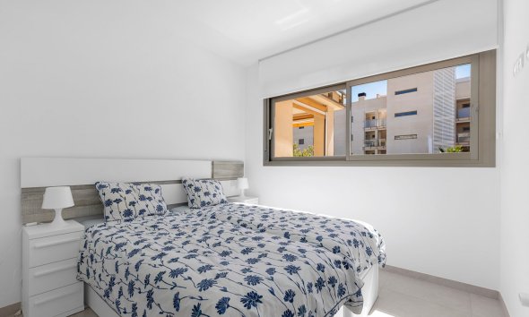 Resale - Apartment - Orihuela Costa - Villamartín