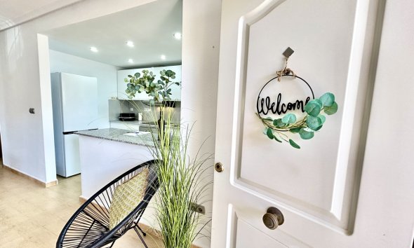 Resale - Apartment - Orihuela Costa - Villamartin