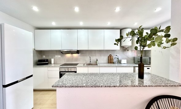 Resale - Apartment - Orihuela Costa - Villamartin