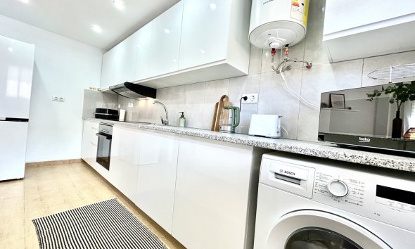 Resale - Apartment - Orihuela Costa - Villamartin