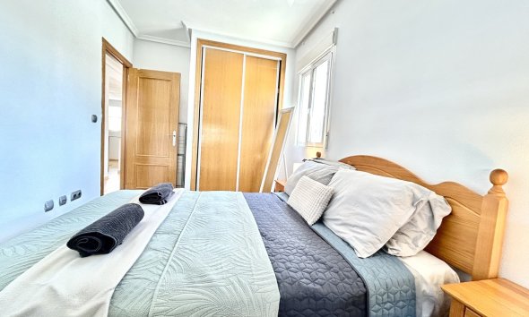 Resale - Apartment - Orihuela Costa - Villamartin