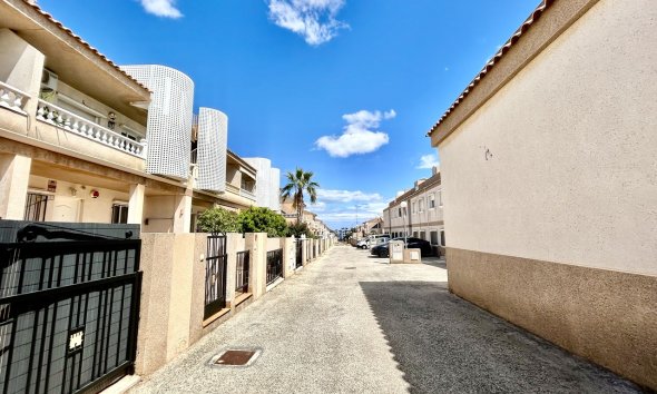 Resale - Apartment - Orihuela Costa - Villamartin