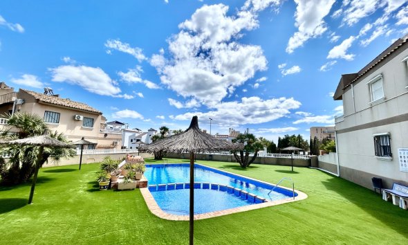 Resale - Apartment - Orihuela Costa - Villamartin