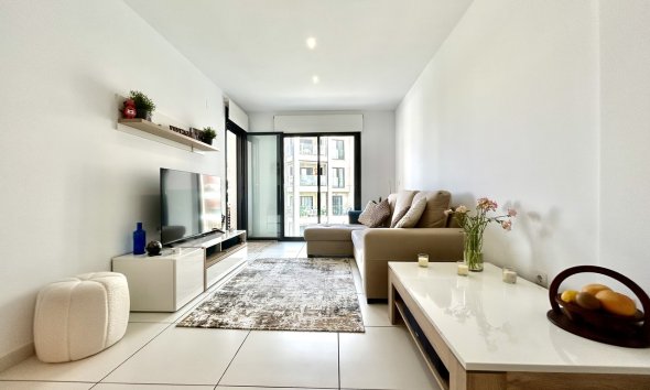 Resale - Apartment - Orihuela Costa - Villamartin