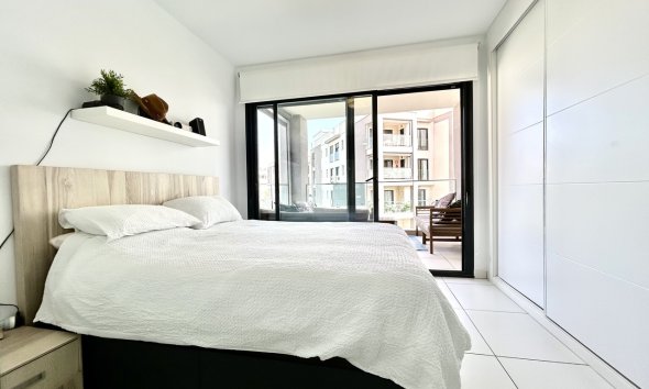 Resale - Apartment - Orihuela Costa - Villamartin