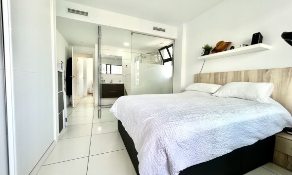 Resale - Apartment - Orihuela Costa - Villamartin