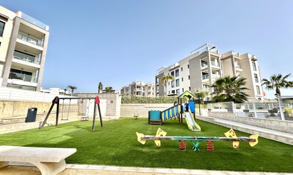 Resale - Apartment - Orihuela Costa - Villamartin