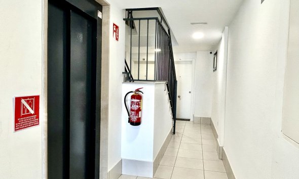 Resale - Apartment - Orihuela Costa - Villamartin