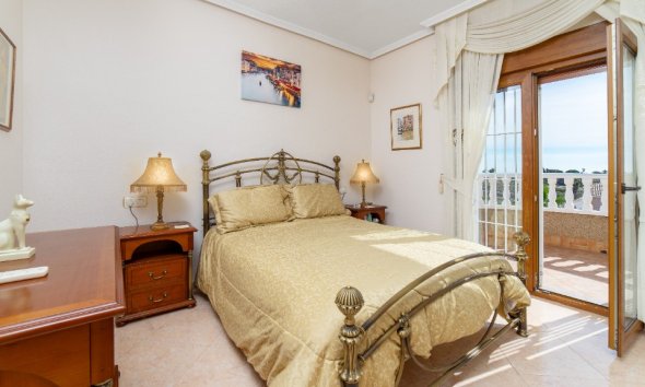 Resale - Villa - Torrevieja - Los Altos