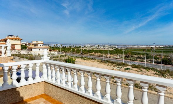 Resale - Villa - Torrevieja - Los Altos