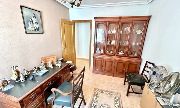 Resale - Apartment - Almoradí